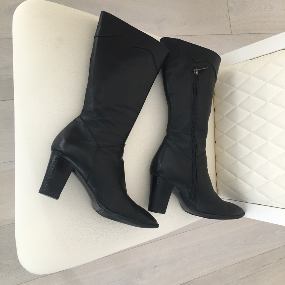 $430 FELICI FASHION BOOTHS  LEATHER   EU- Size 6